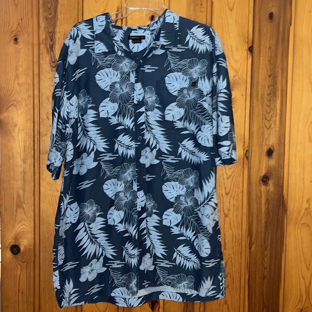 Gently used XL men’s O’Neill button down Aloha shirt